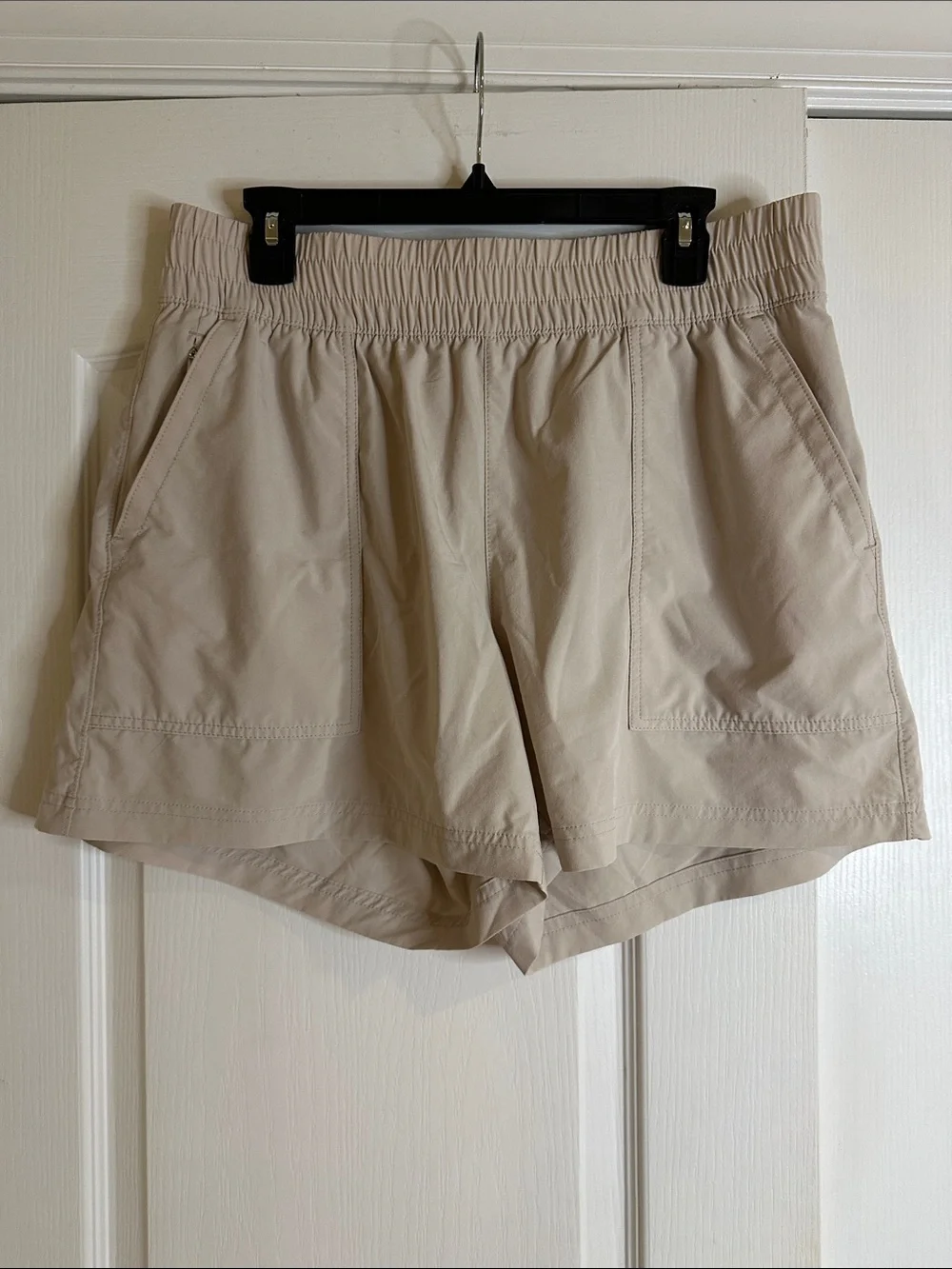 Athleta Light Beige Elastic-Waist Athletic Shorts